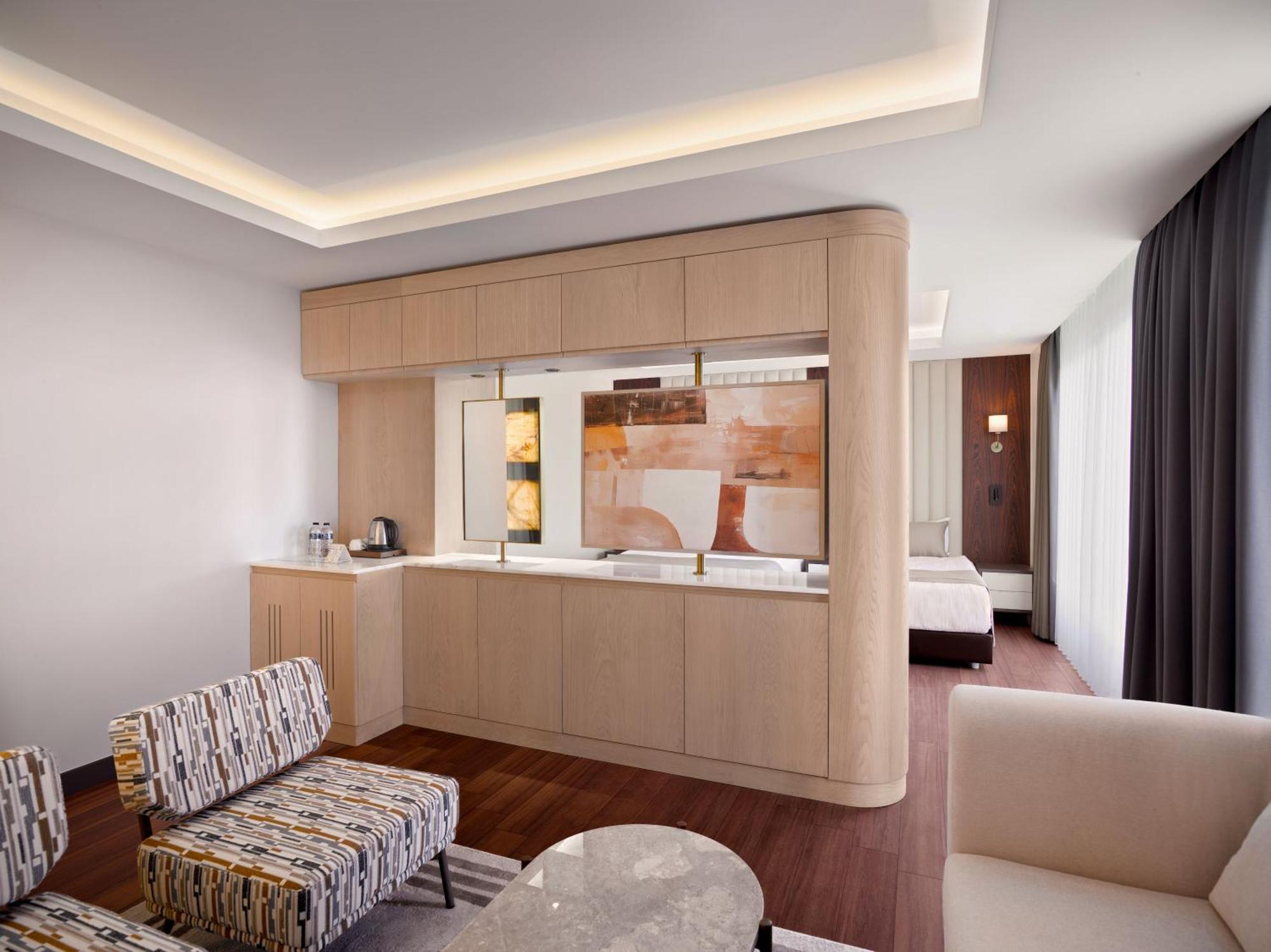 Otel Shining Star