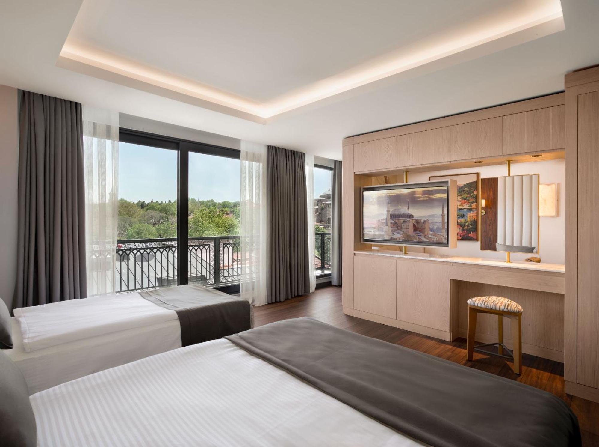Shining Star Otel *