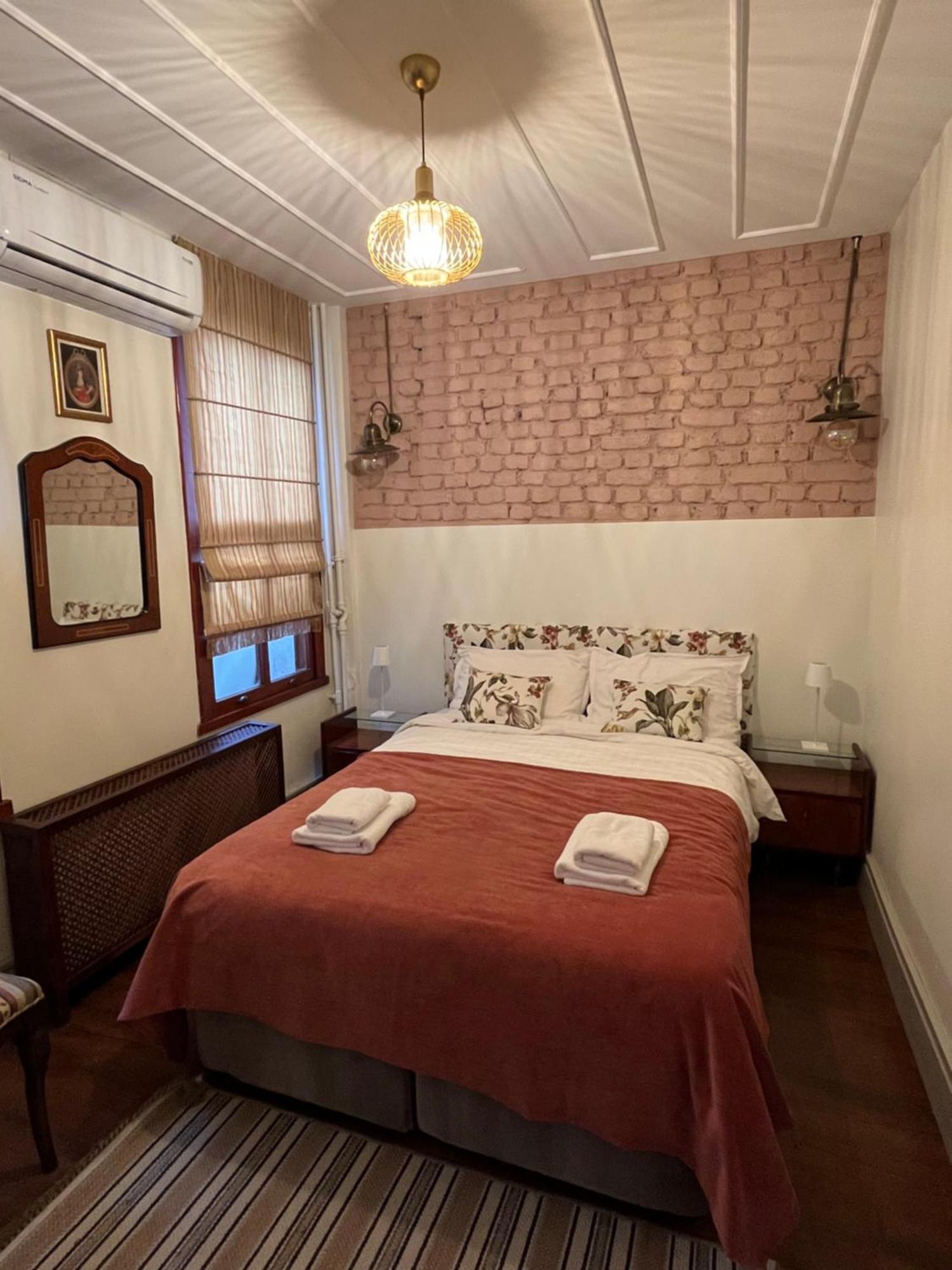 Inn Levant De Luxe