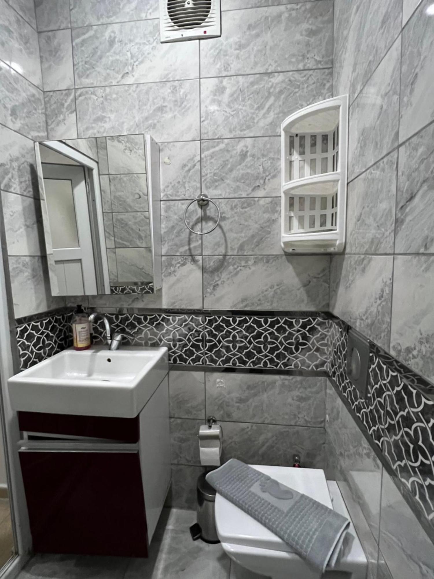 Kamer Apart Hotel *