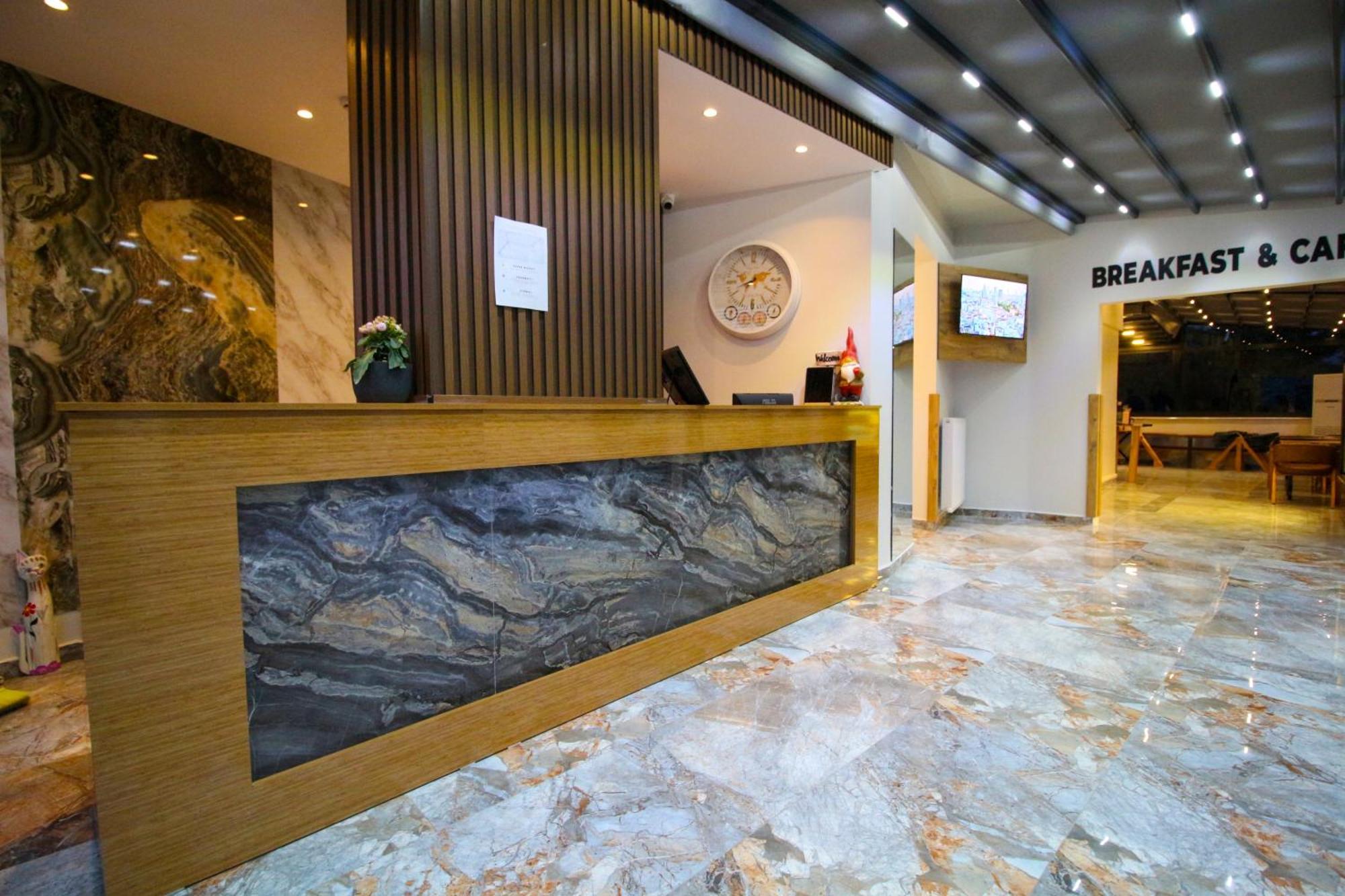 Kaya Hotel Saw