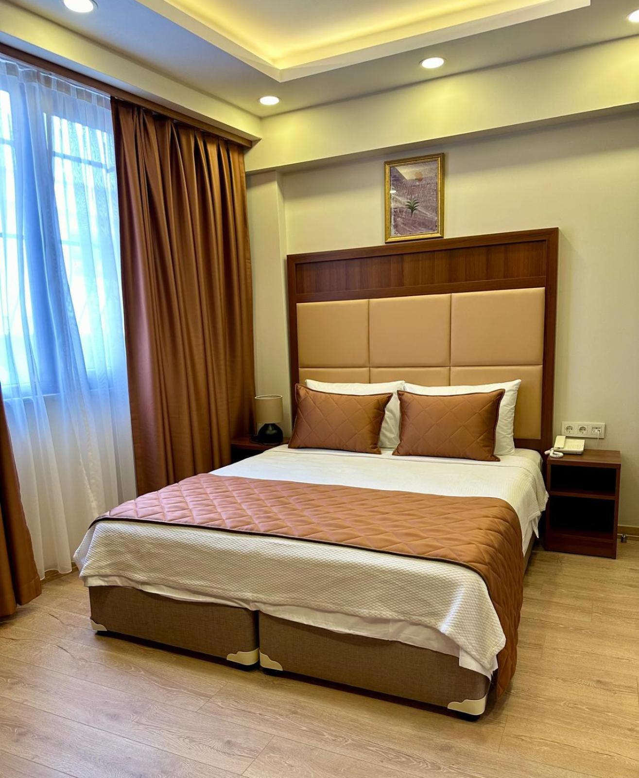 Hotel Keeper Istanbul