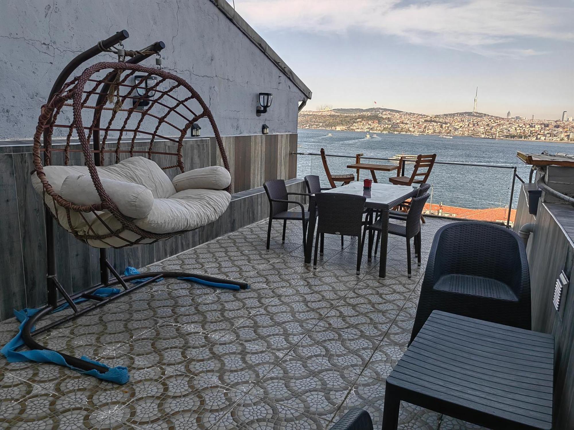 Bosphorus Menekshe Rezidances *