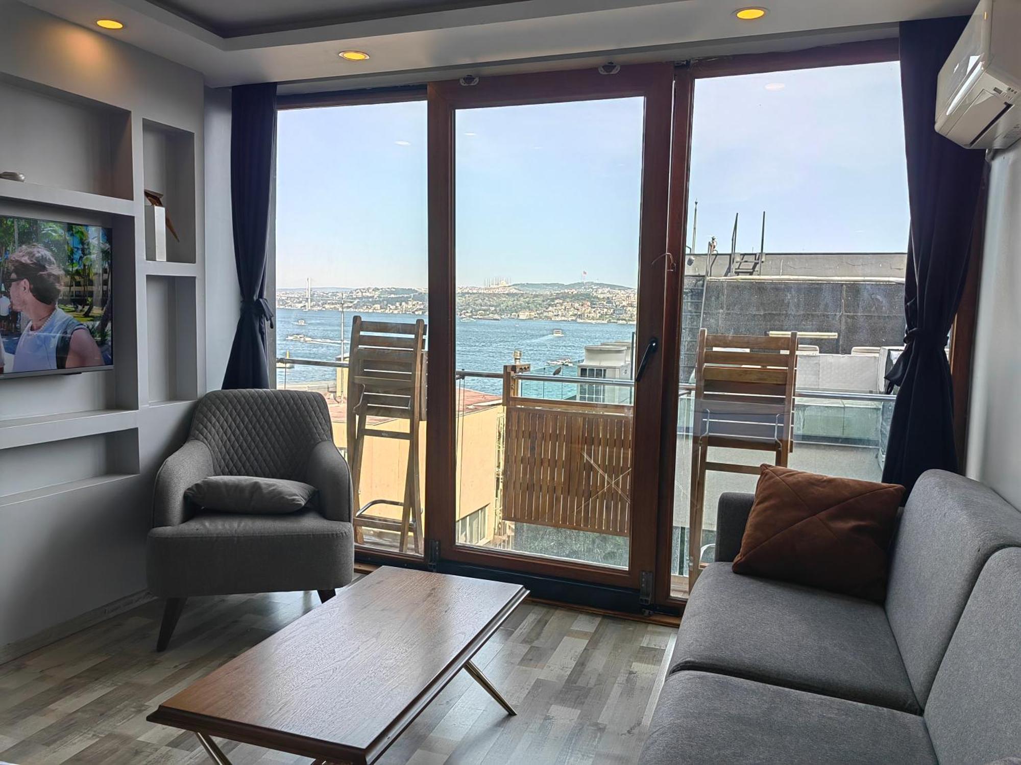 Bosphorus Menekshe Rezidances Apartment