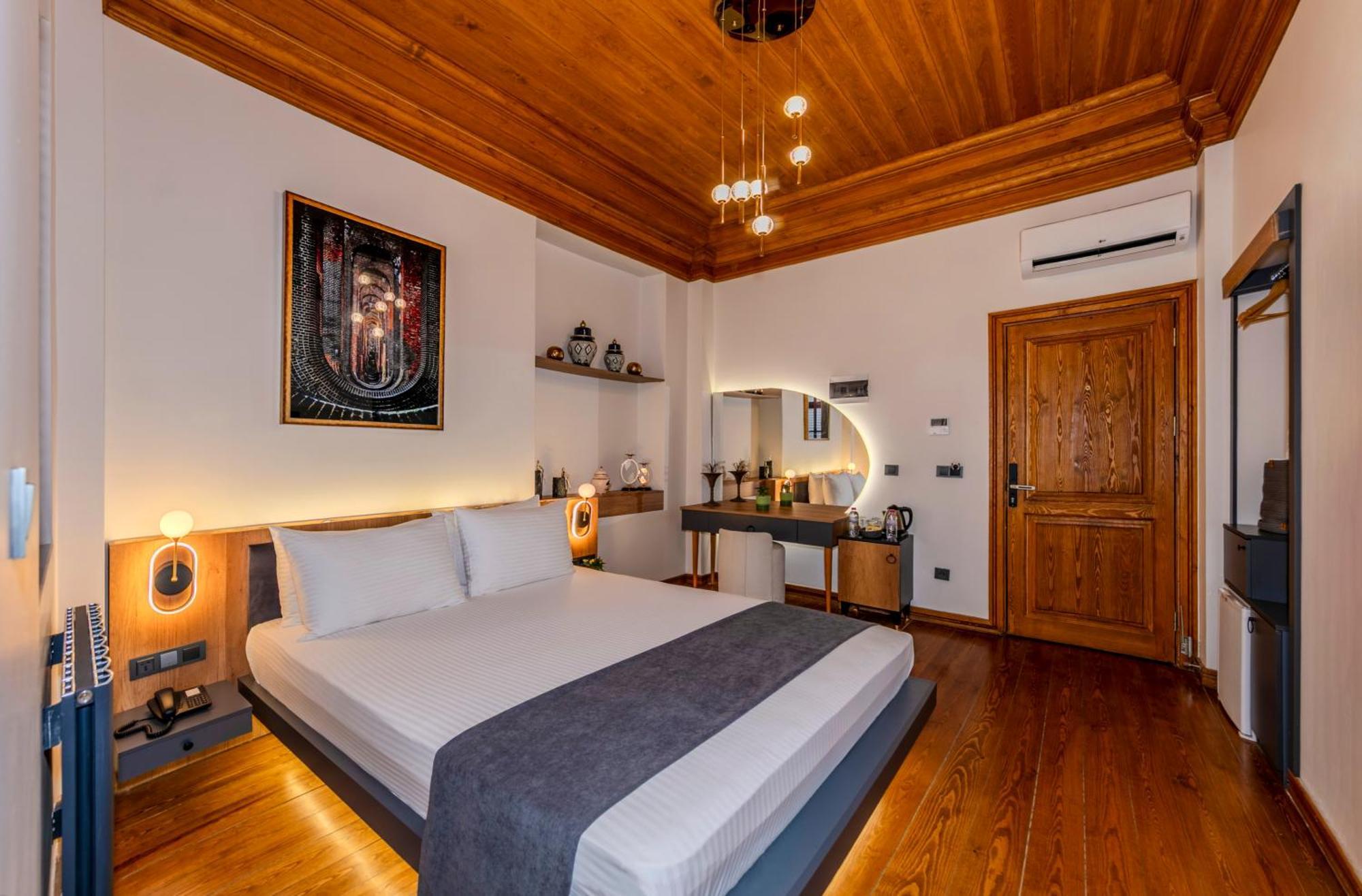 Apartment Elara Pera *
