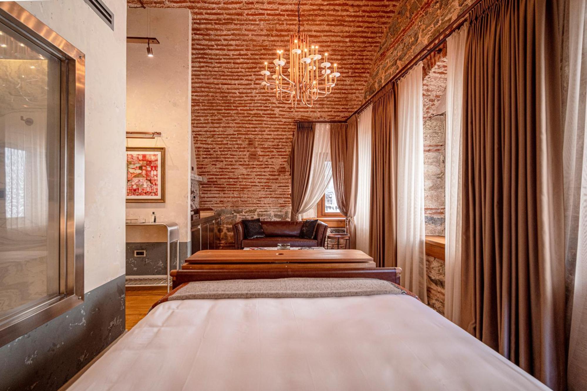 Stone Galata Hotel 5*