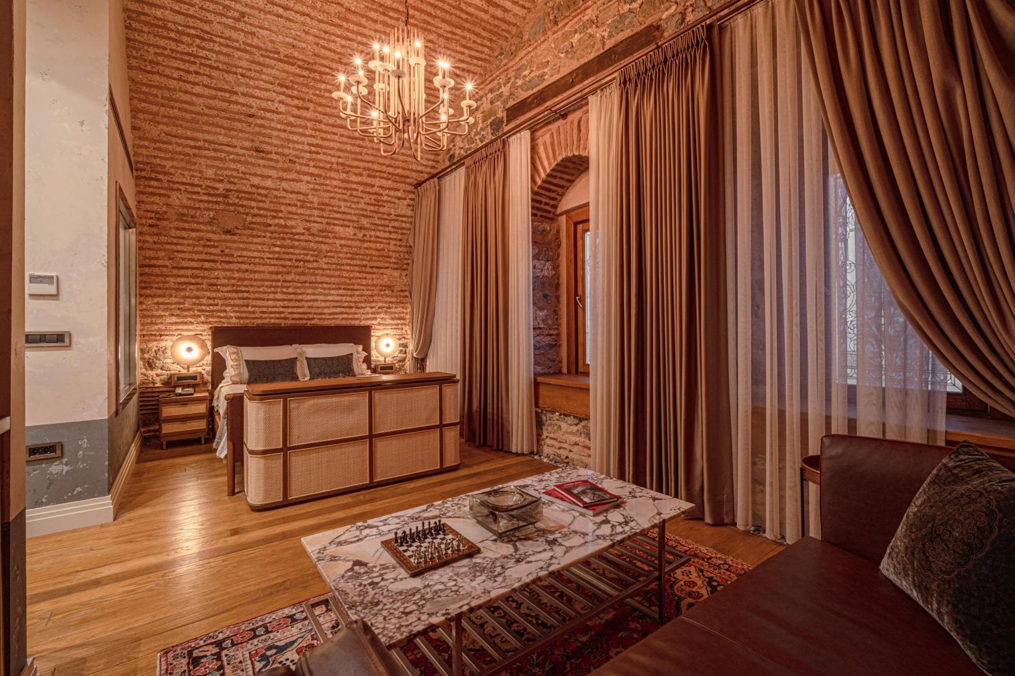 Stone Galata Hotel 5*