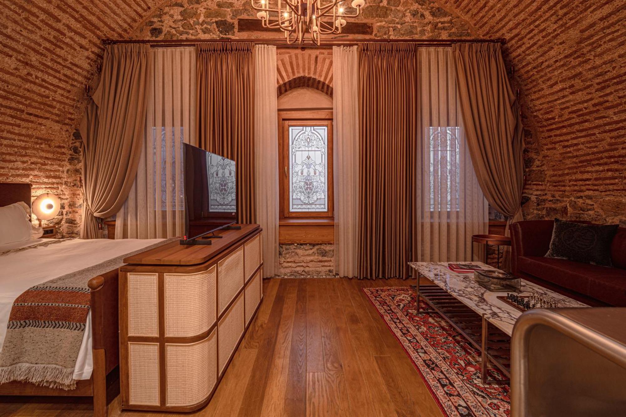 Stone Galata Hotel 5*