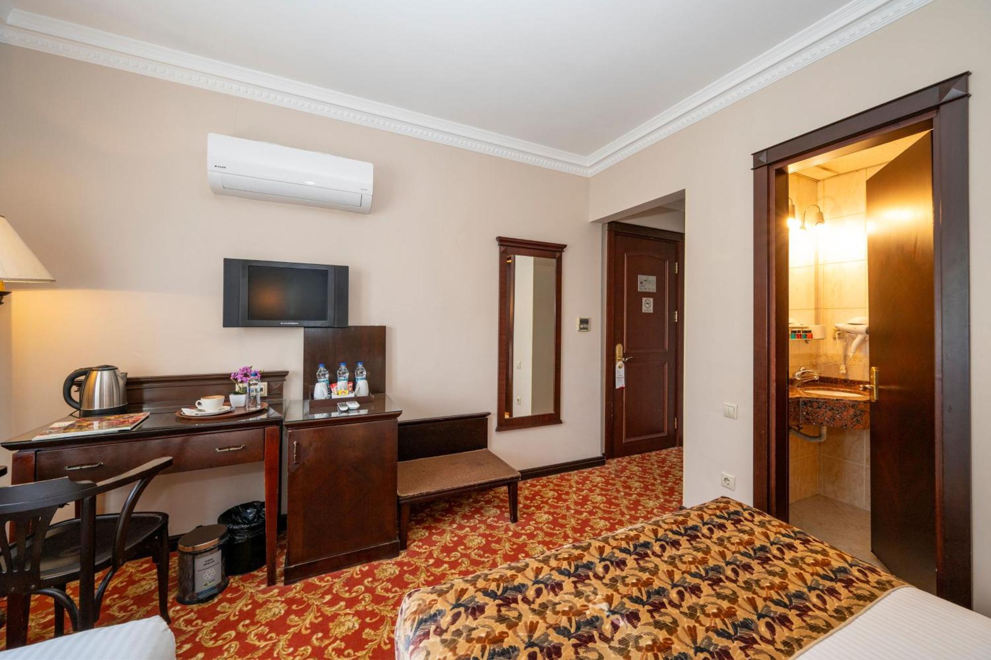 Pera Rose Hotel & Spa - Istanbul Taksim Pera City Center 4* Istanbul