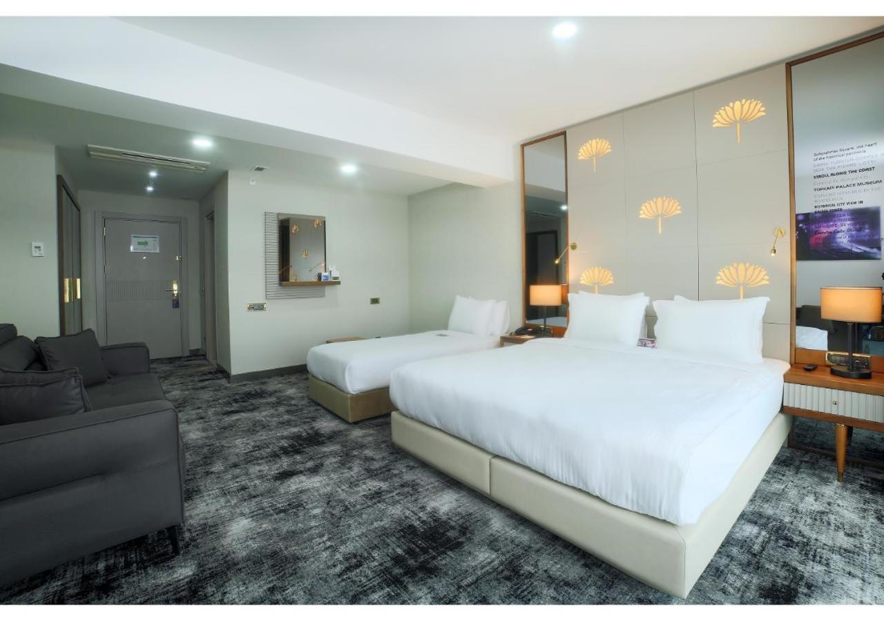 Hotel Tryp By Wyndham Topkapi 4*
