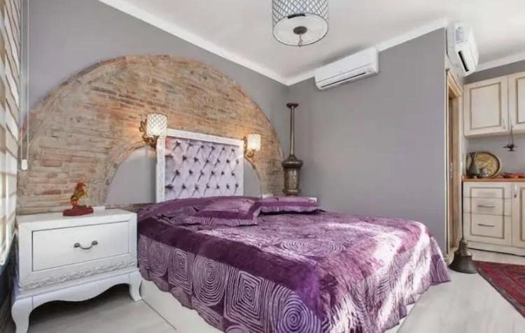 Galatolia Capsule hotel *