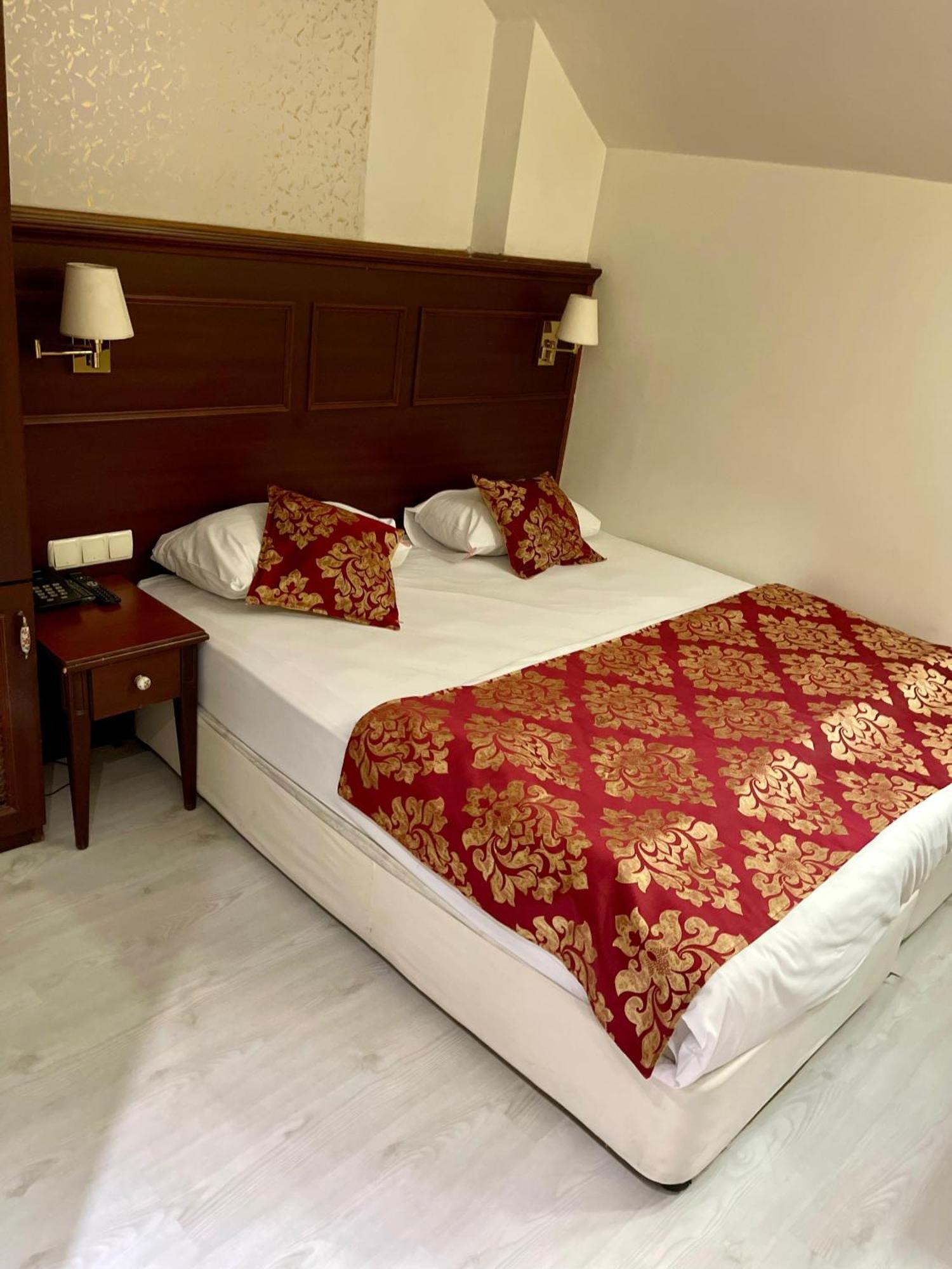 Newcity Hotel 2*