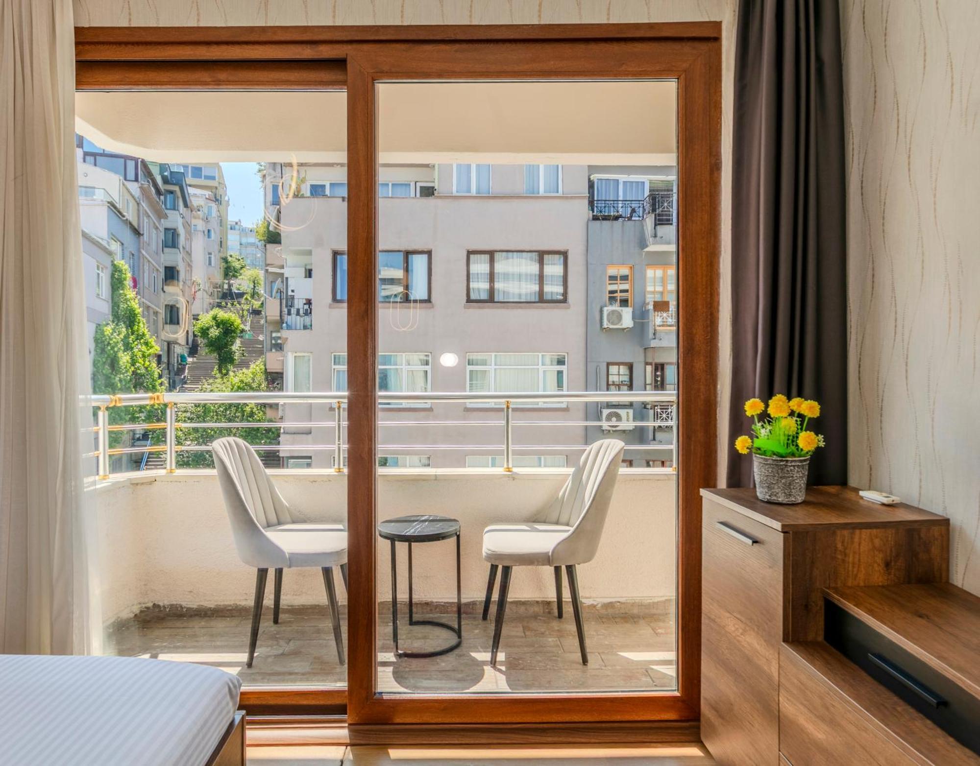 Cihangir Modern Taksim Hotel 4*