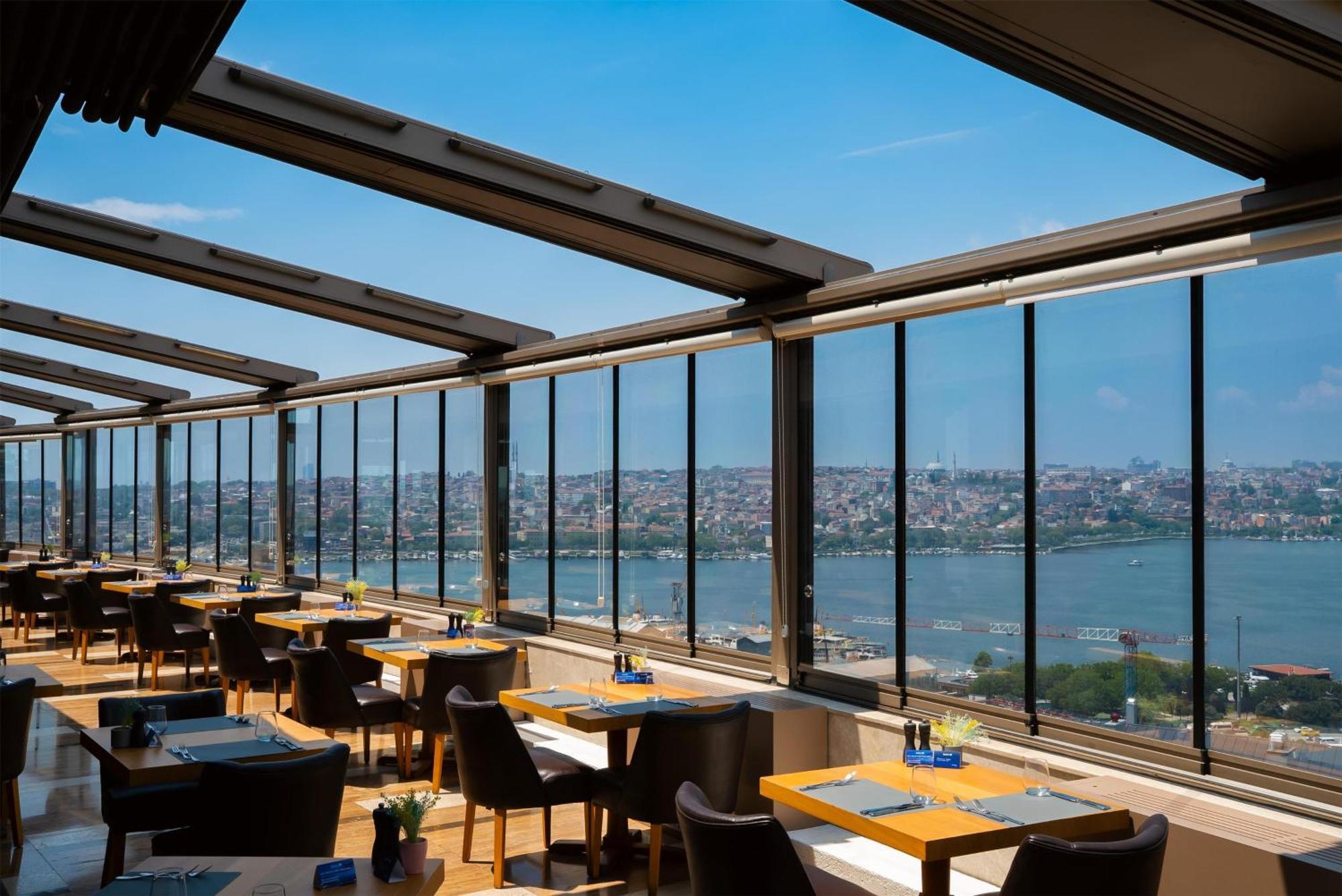 Radisson Blu Pera 5*