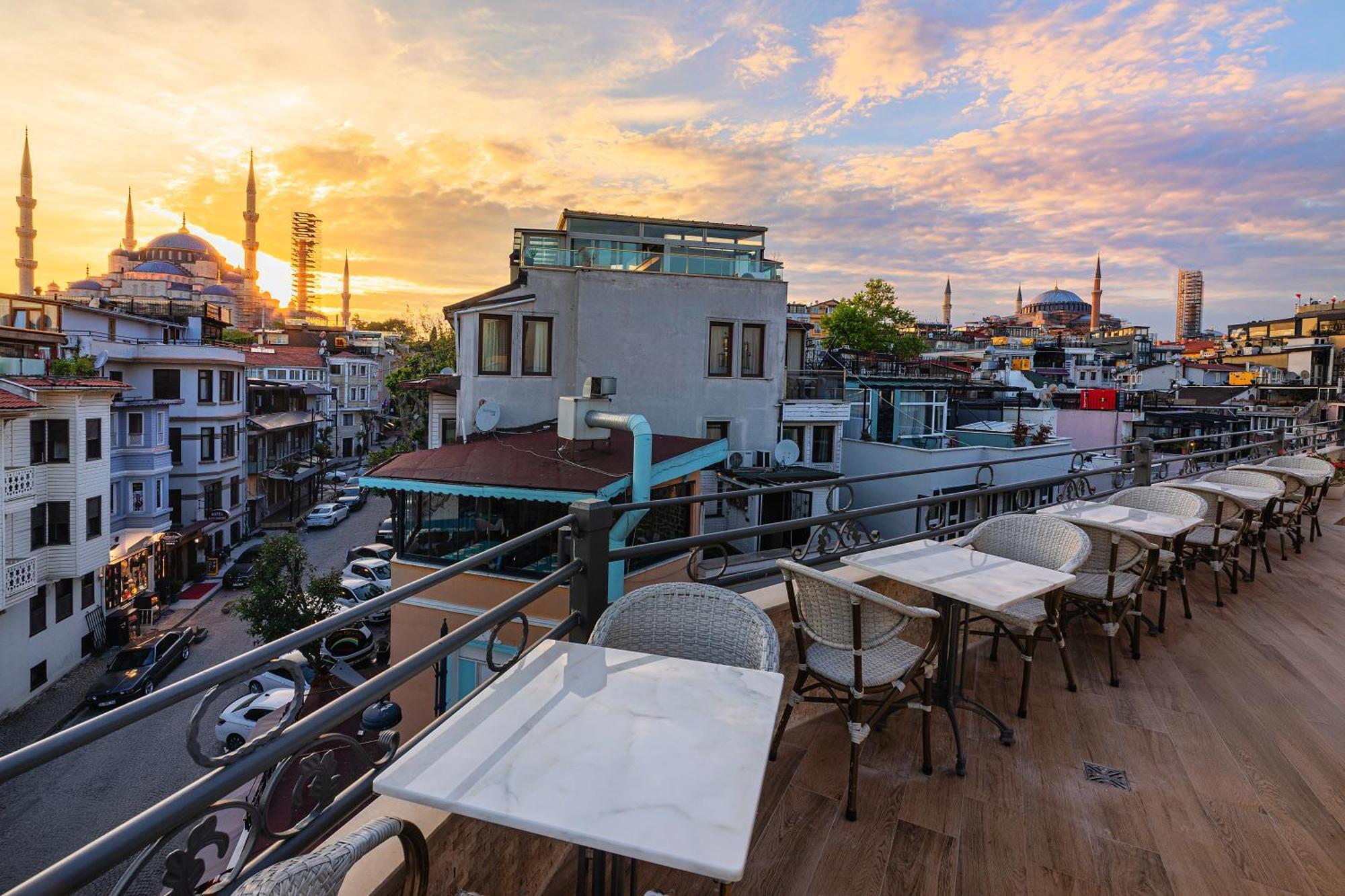 Hotel Azade Premier 3*