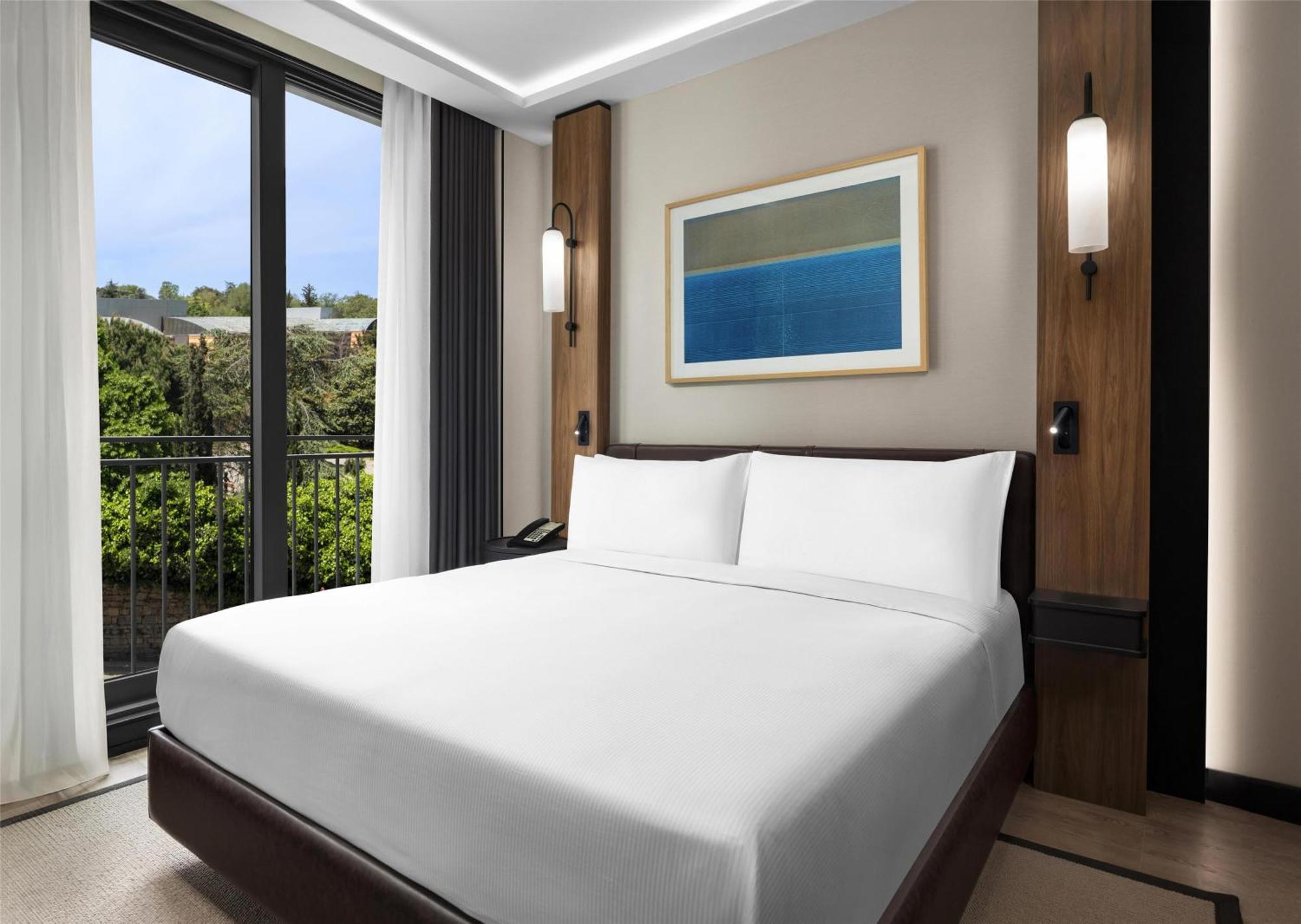 Altunizade Istanbul, Curio Collection By Hilton Istanbul