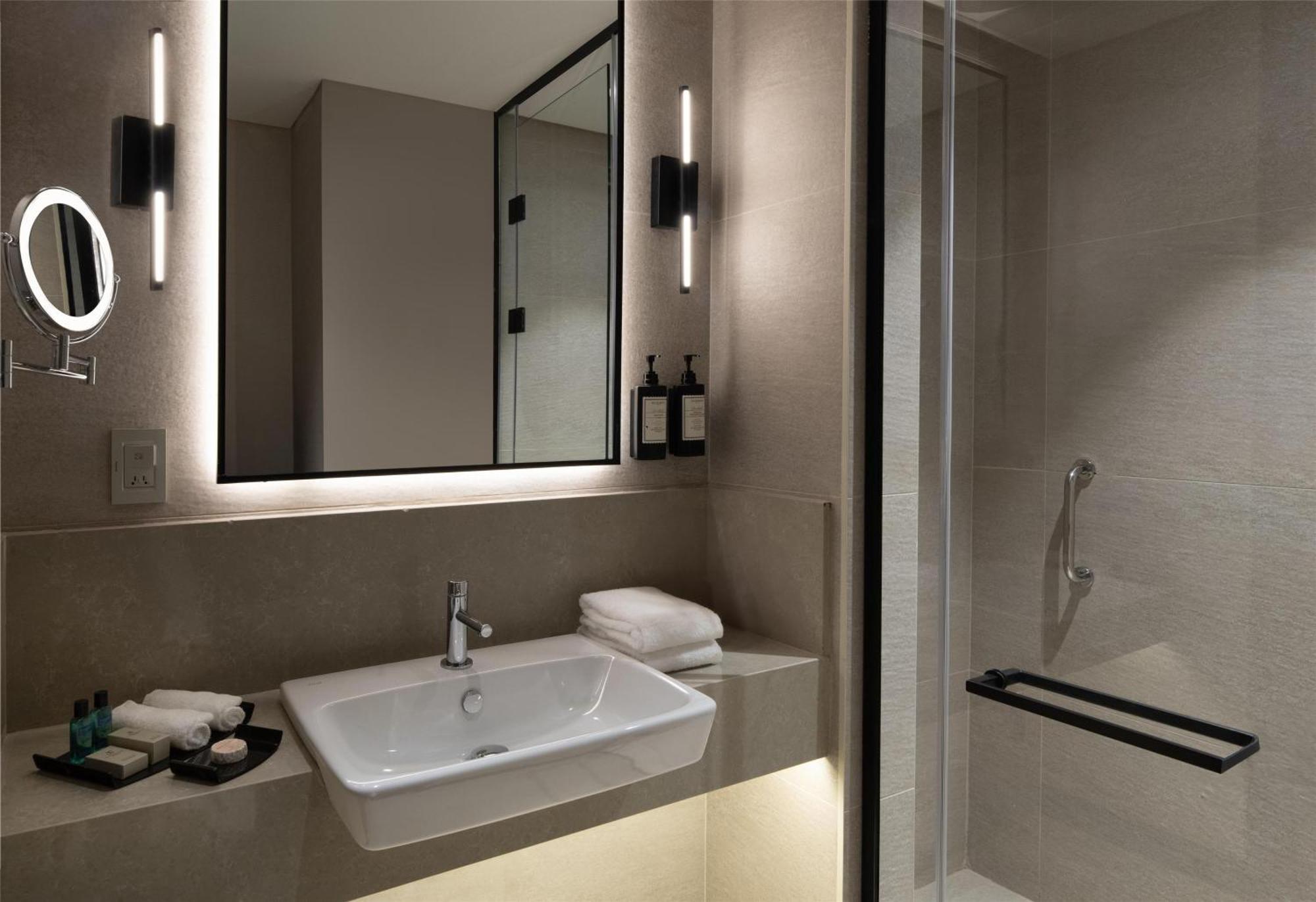 Hotel Altunizade Istanbul, Curio Collection By Hilton
