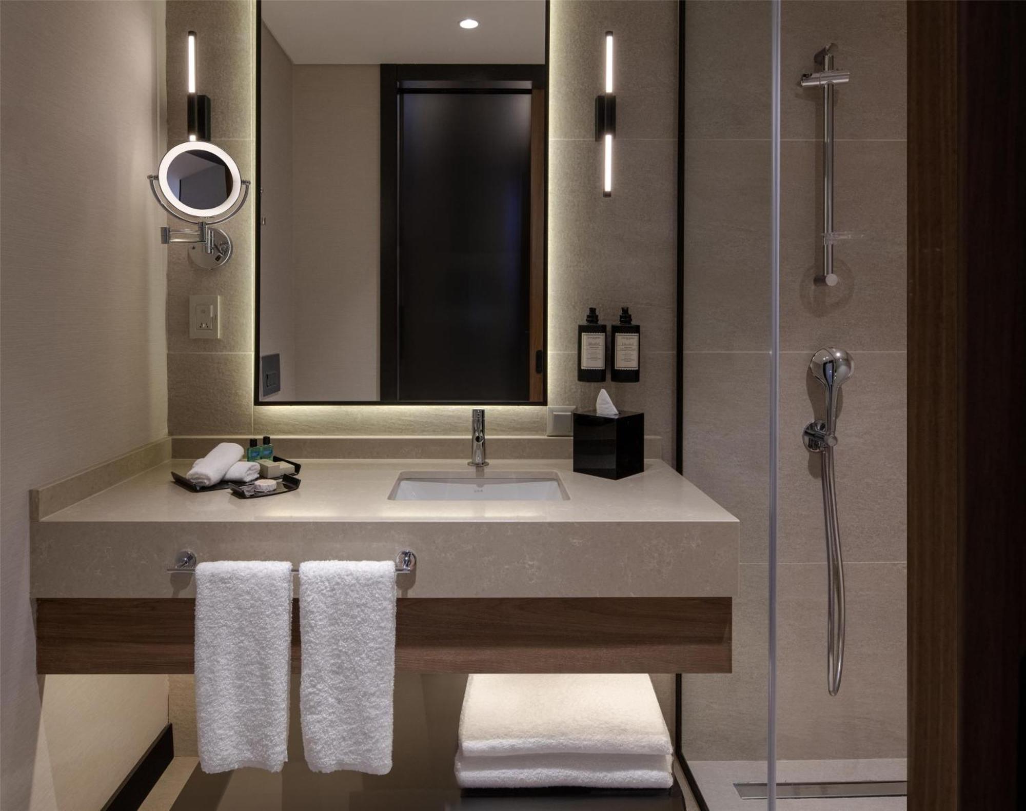 Altunizade Istanbul, Curio Collection By Hilton Hotel
