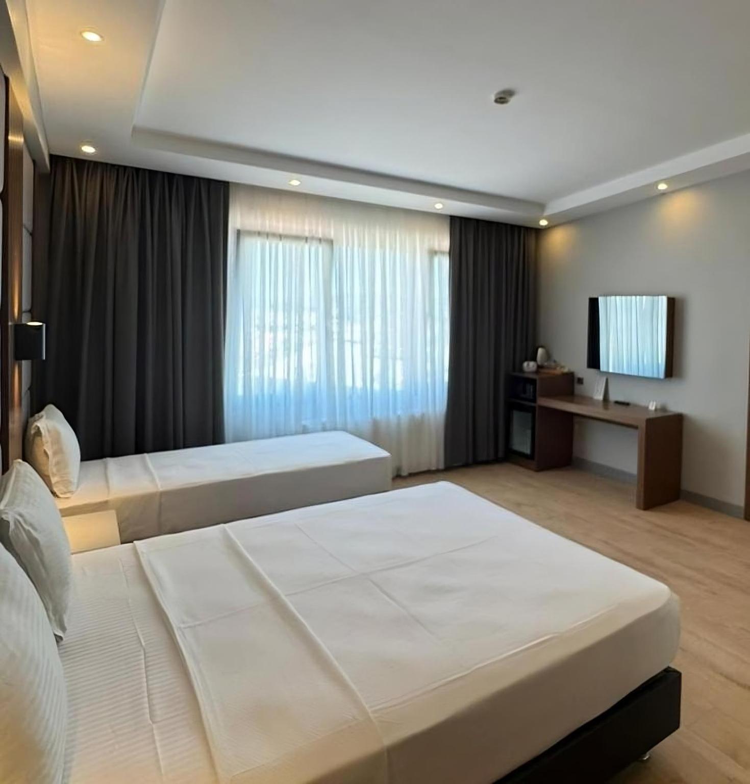 Center Hill Hotel 2*