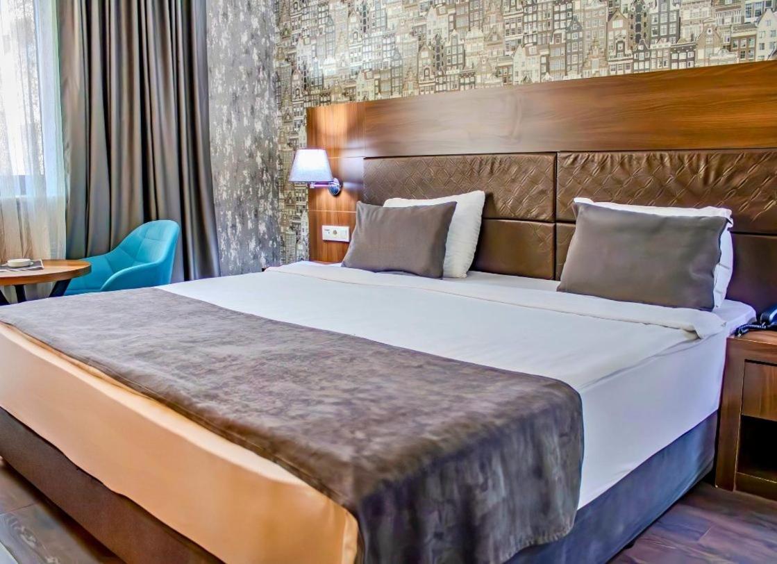 Ma Hotel *