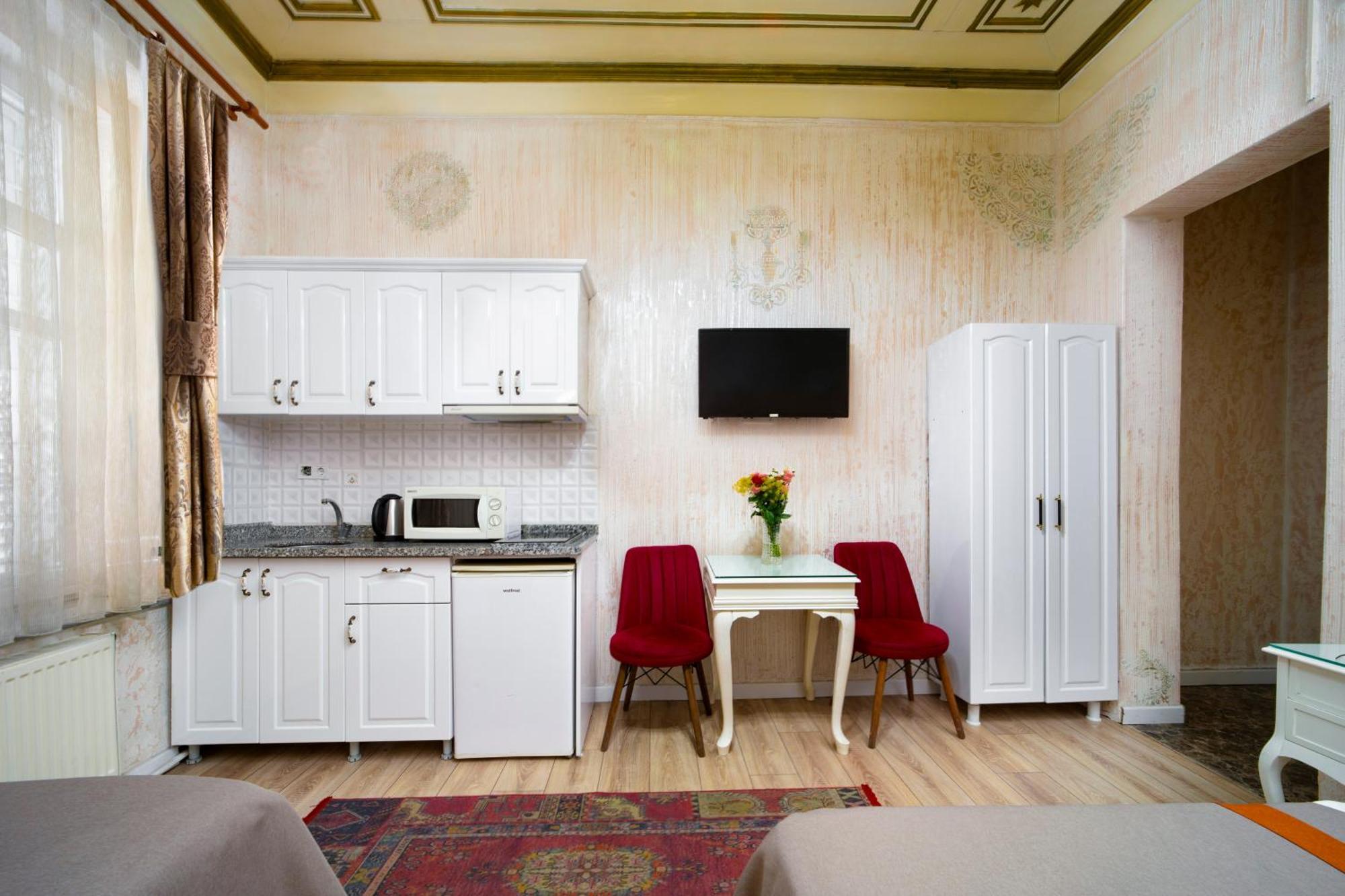 Aparthotel Alhambra 3*