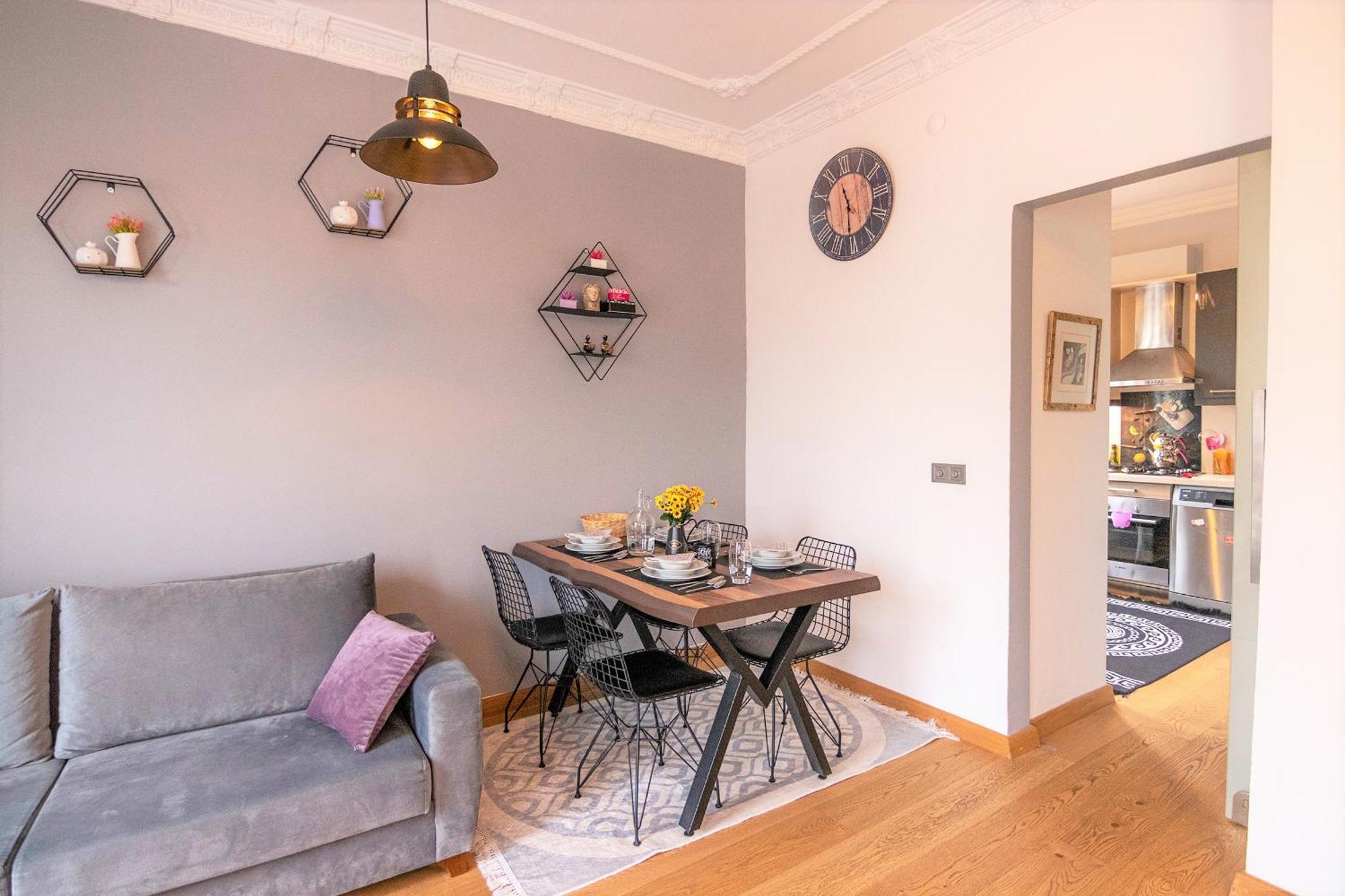 Taksim Roya -center Of The Apartment