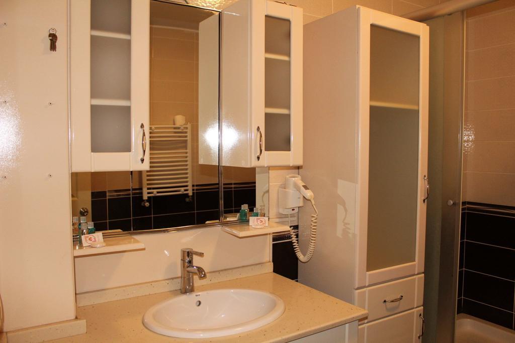 Tuzla Hotel 3*