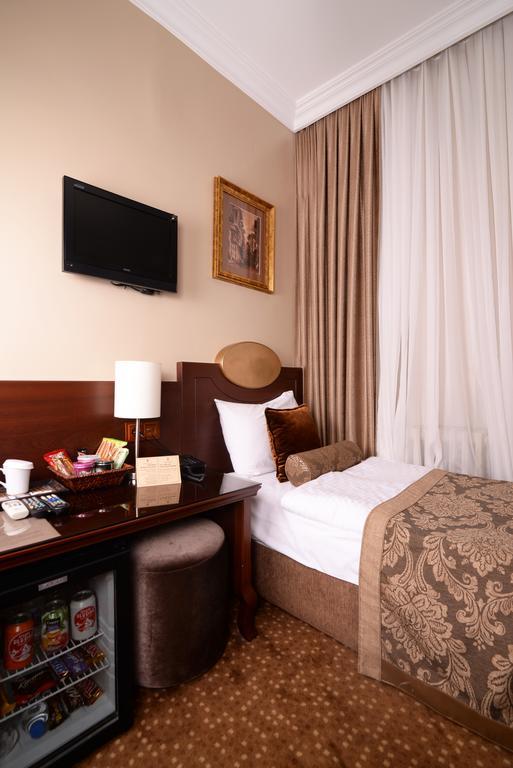 Nobel Hotel 3*