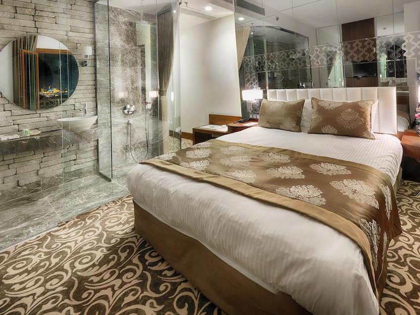 Taksim Pera Center Hotel