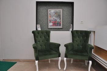 Monarch Hotel 3*