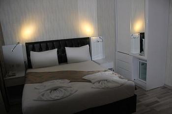 Hotel Monarch 3*