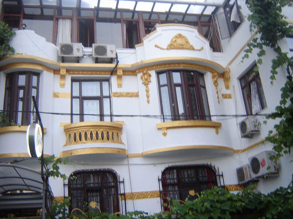 Nayla Palace Hotel