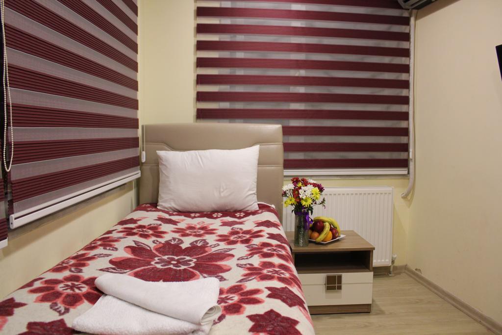 Hotel Goeruer 3*