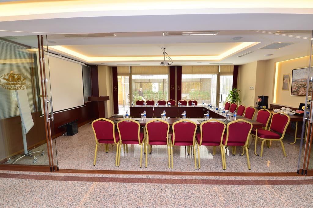 Golden Siyav Hotel