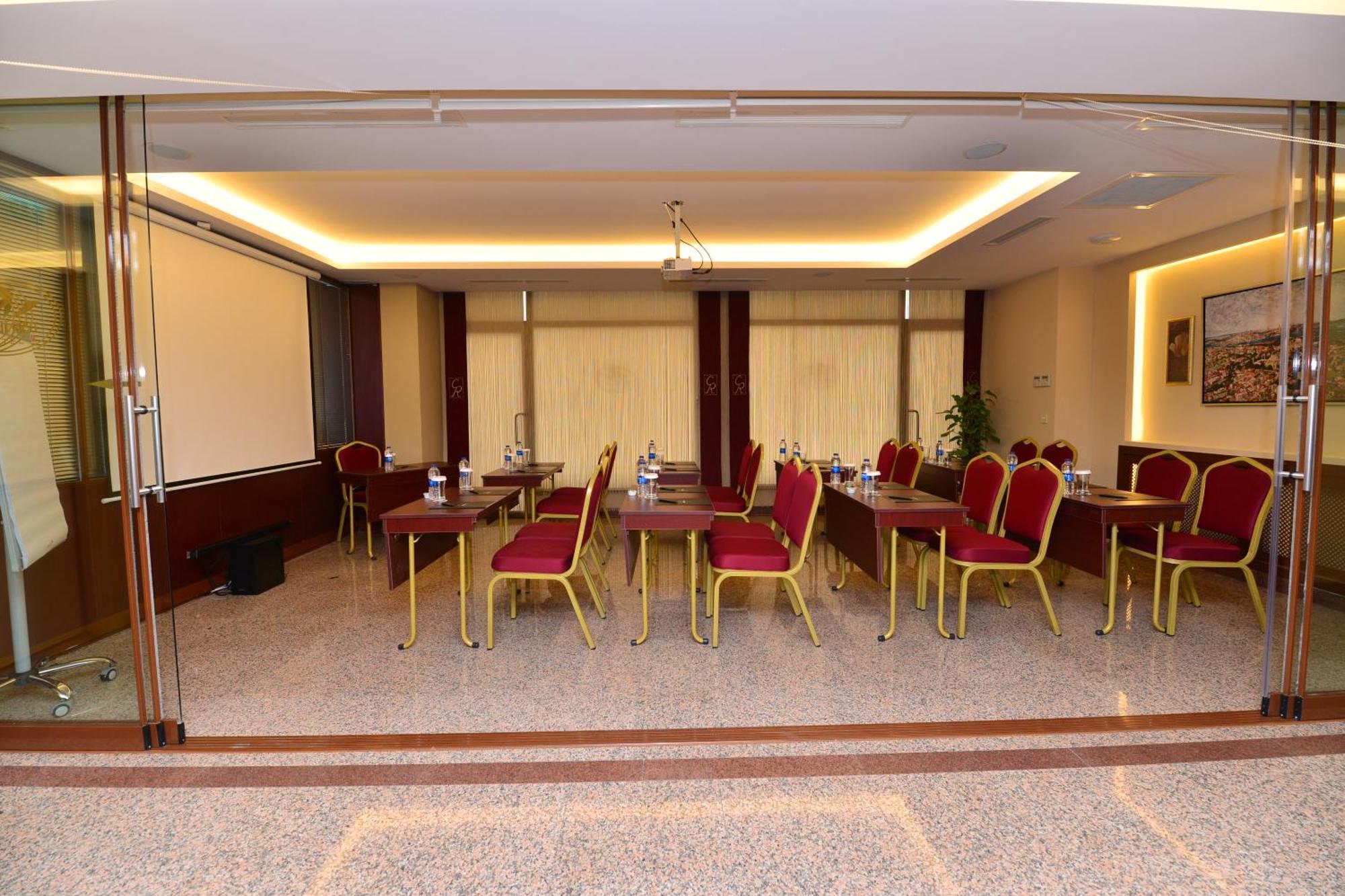 Hotel Golden Siyav 3*