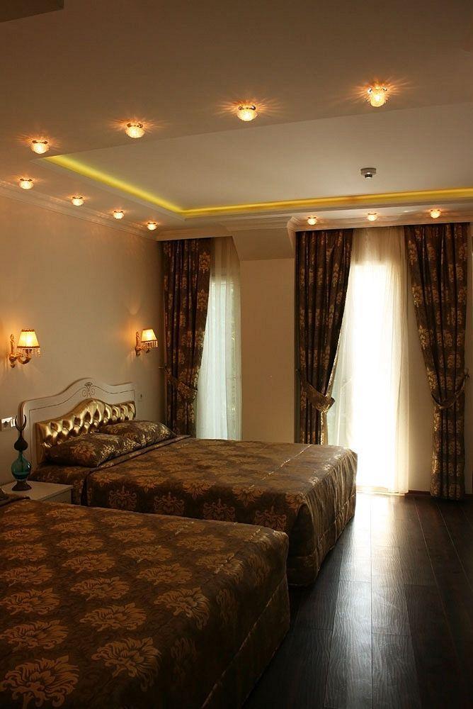 Charm 3*