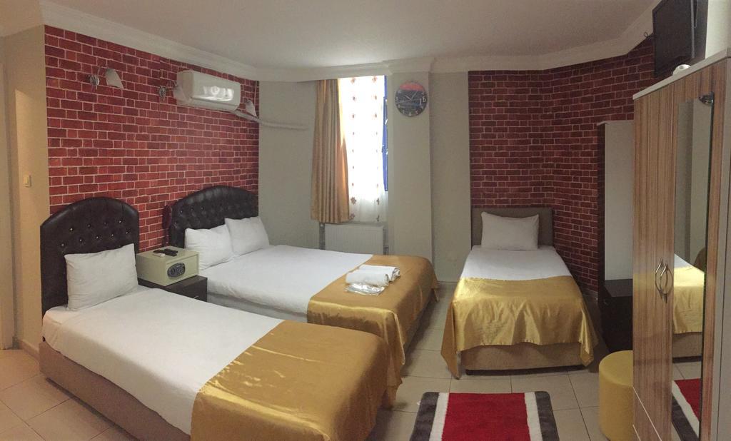 Lotus Hotel 3*
