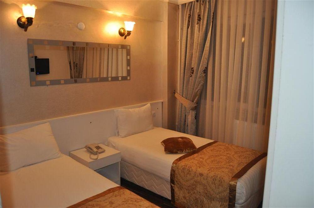 Elite Family Old Hotel