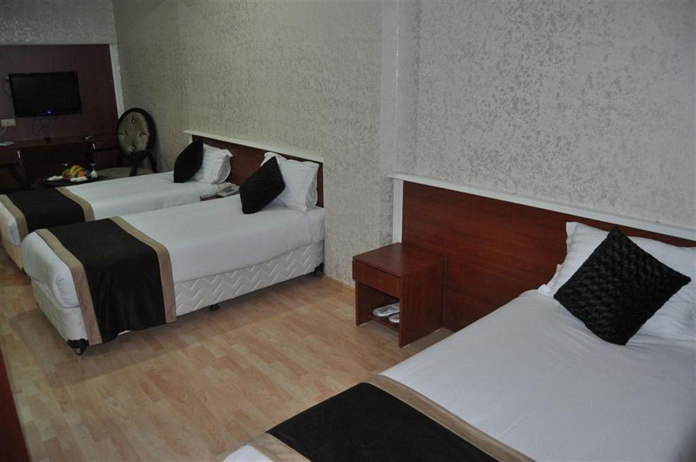 Elite Family Old Hotel 2*