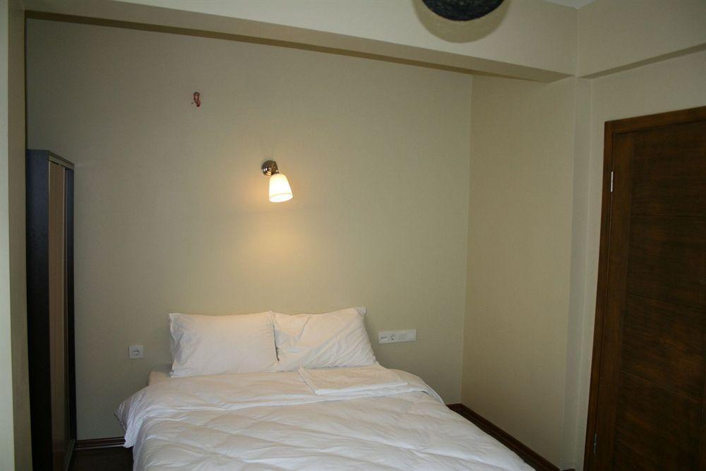 A'la House Aparthotel 3*
