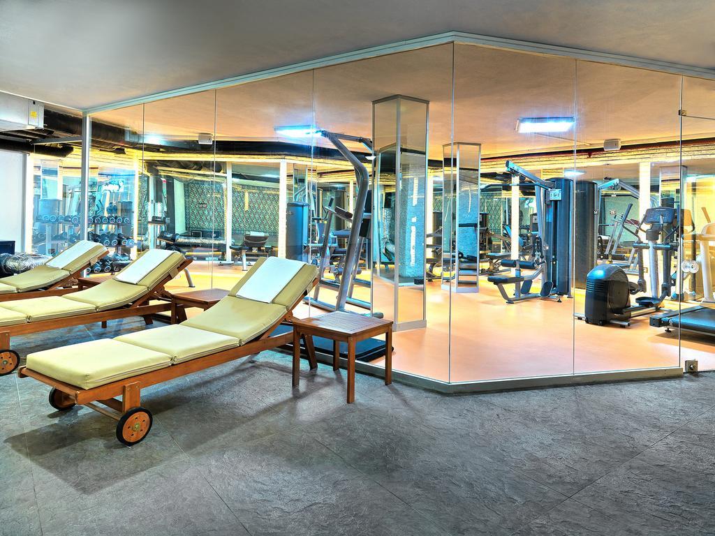White Monarch Hotel 4*