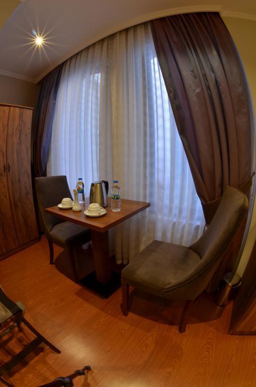 Hotel Old 3*