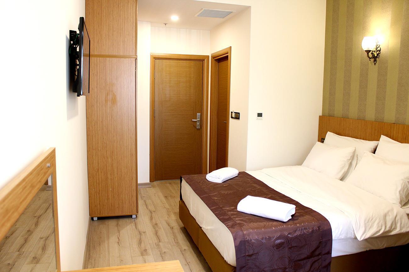 Hotel Realist