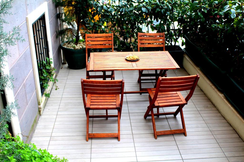 Almond Hill Aparthotel 2*