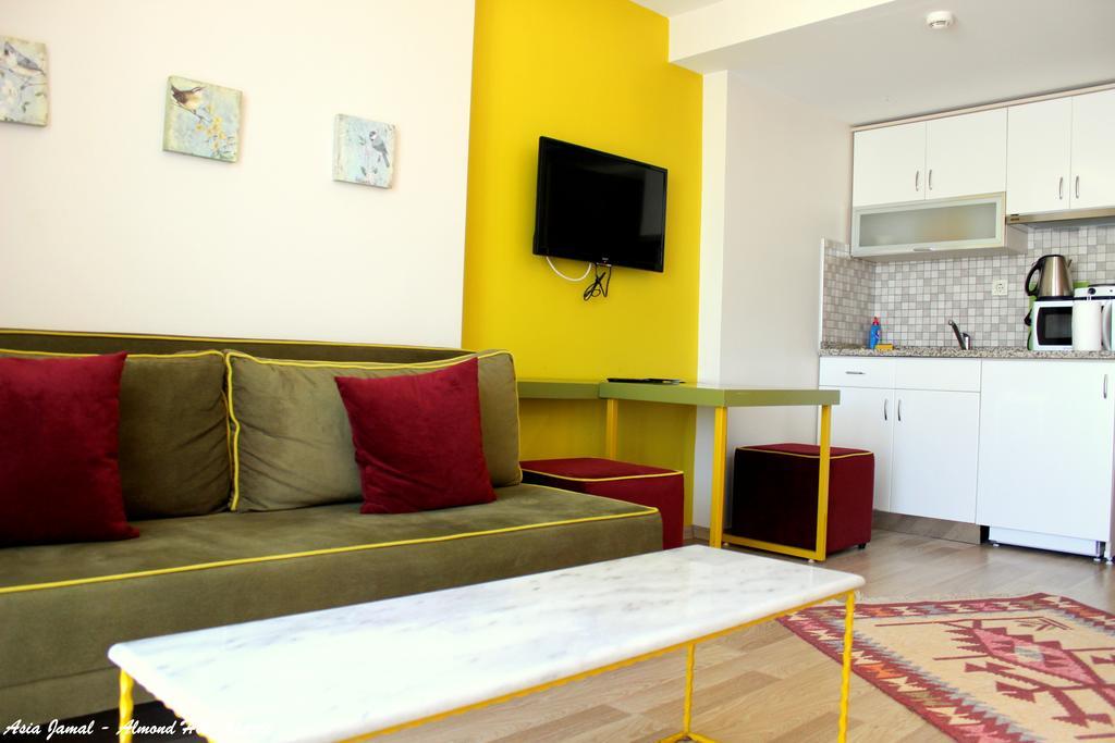 Almond Hill Aparthotel 2*