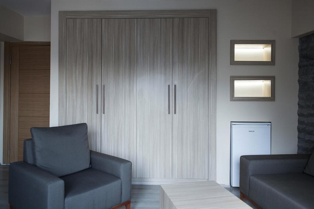 Sun Apartment *