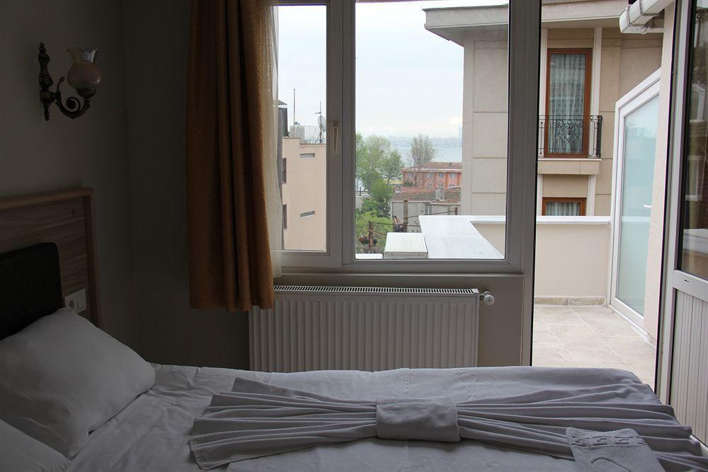 Bonjour Hotel Hotel
