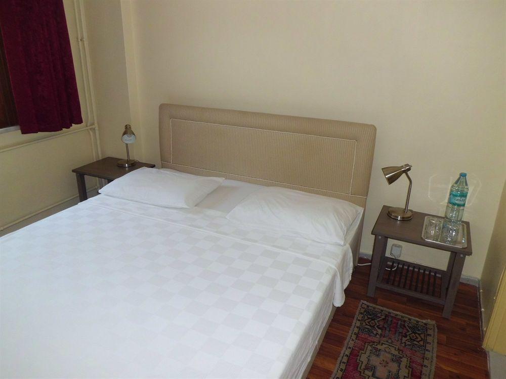 Hotel Berk - Grandma's House 3*