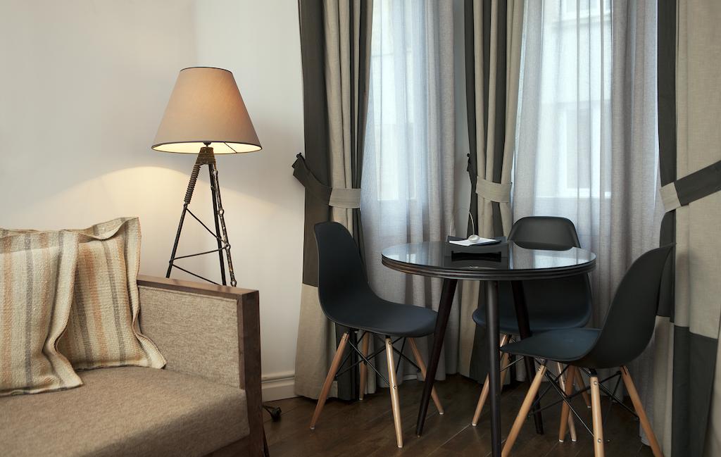 Apartment Urban Homes