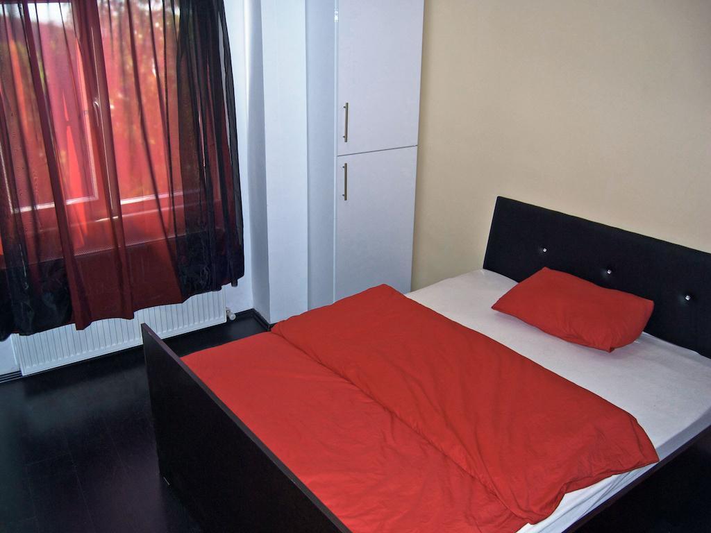 Hostel Rengarenk &